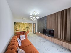 Titan Auchan, Complexul IRAM Residence