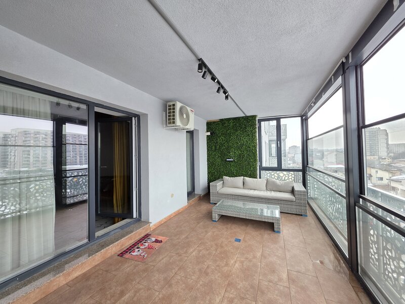 Auchan Titan, Complexul IRAM Residence.